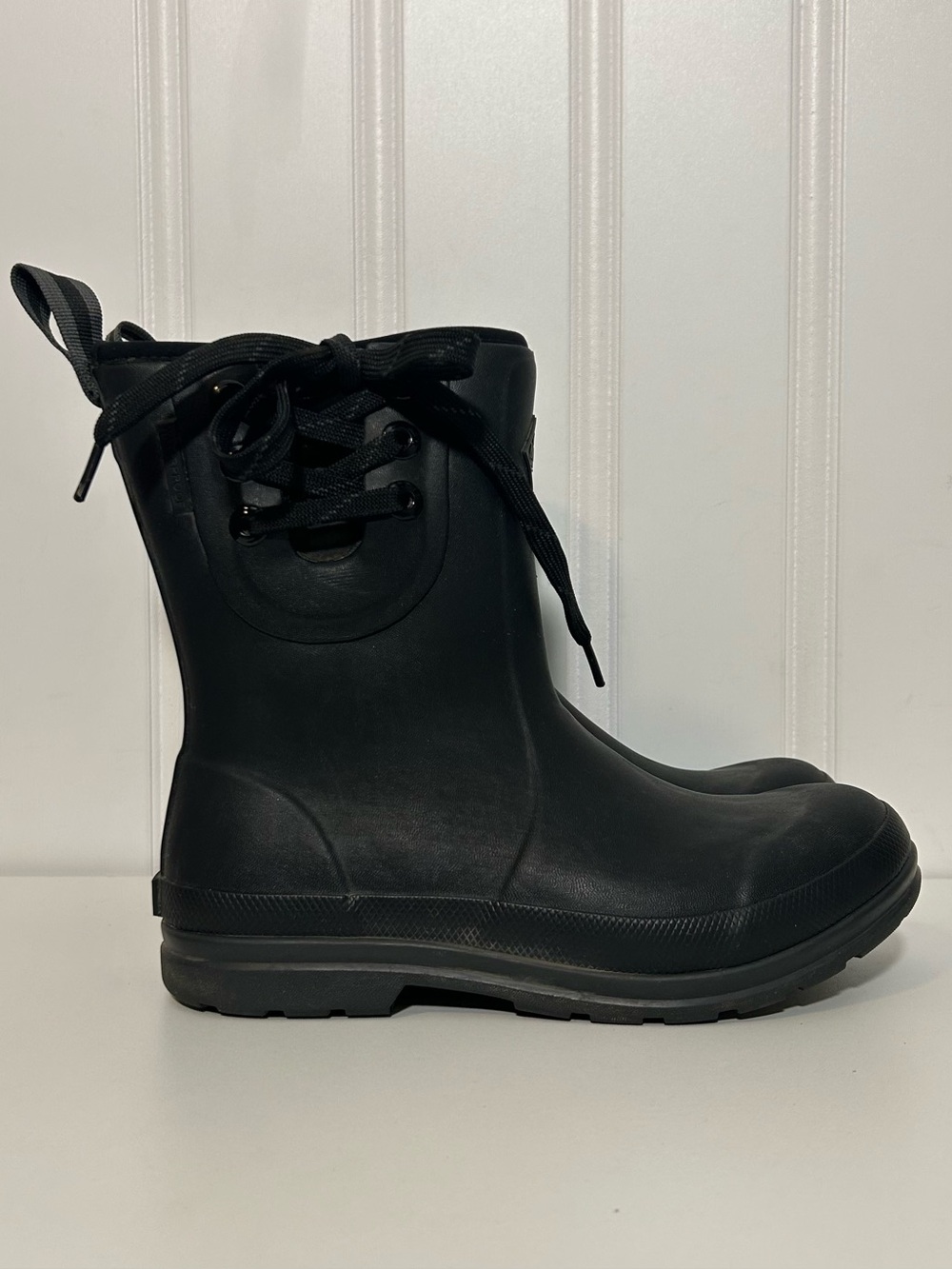 The muck boot company Women's Black Lace-Up Rain Boots